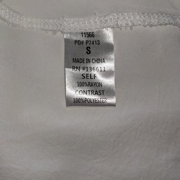 P.S. LOVE White (or Off-White) Lace Sleeveless Button Down Tank Top Small - Picture 12 of 15